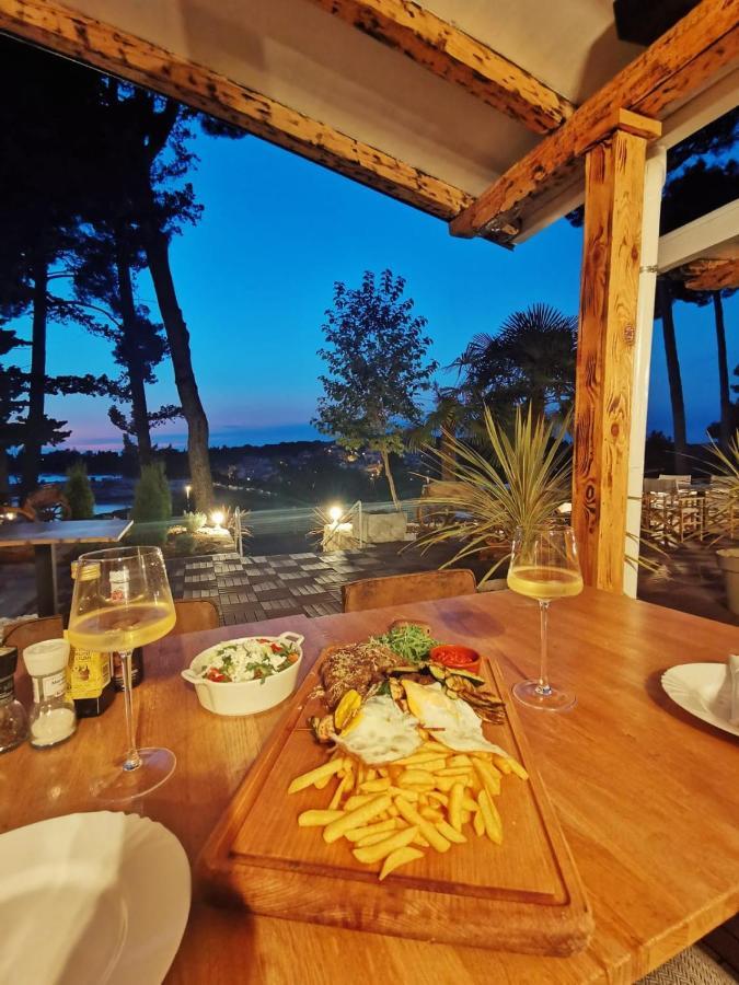 Mobile Home More Porton Nature Hideouts Rovinj Bagian luar foto